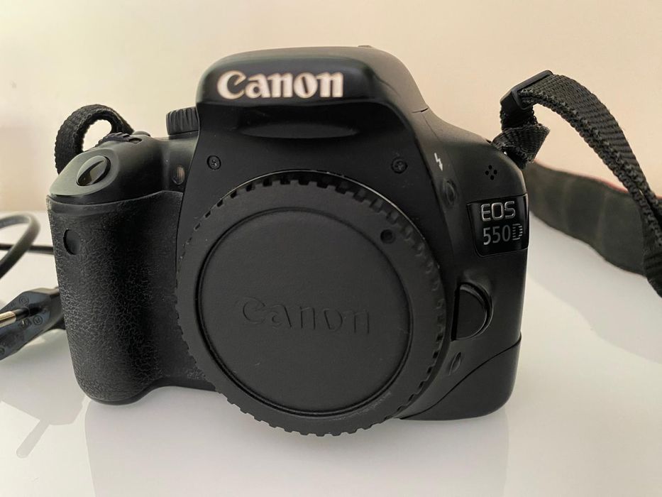 Kit Máquina Fotográfica Canon 550D