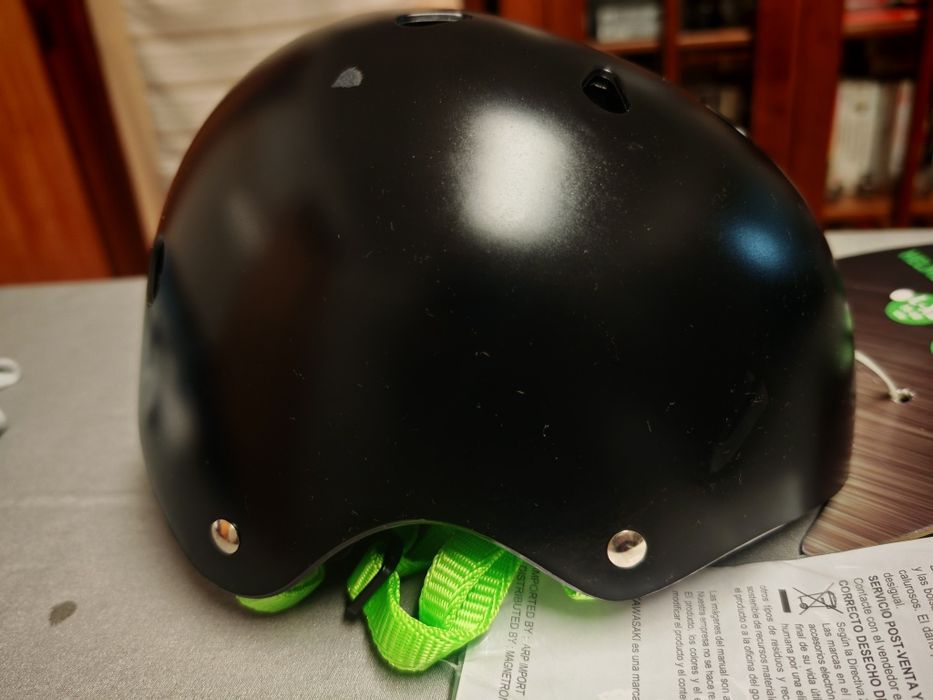 Capacete Kawasaki skate etc