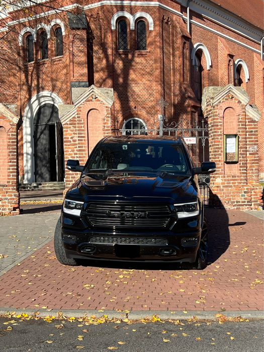 Auto do ślubu Ram 1500  5.7 Hemi