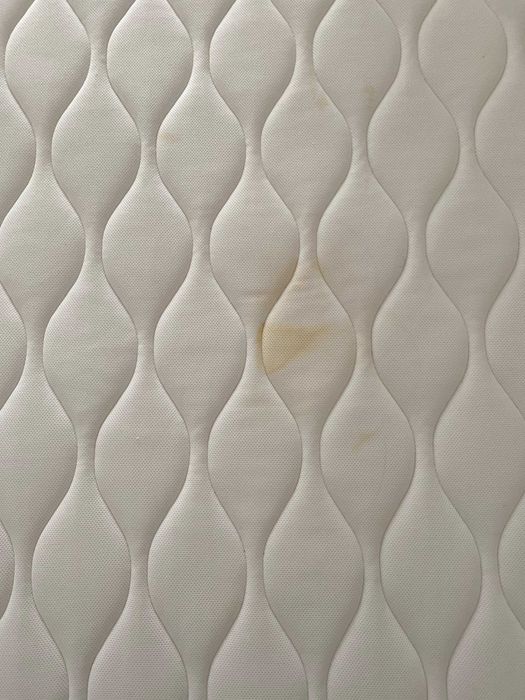 Cama de Casal Queen com Colchão - Ótimo estado