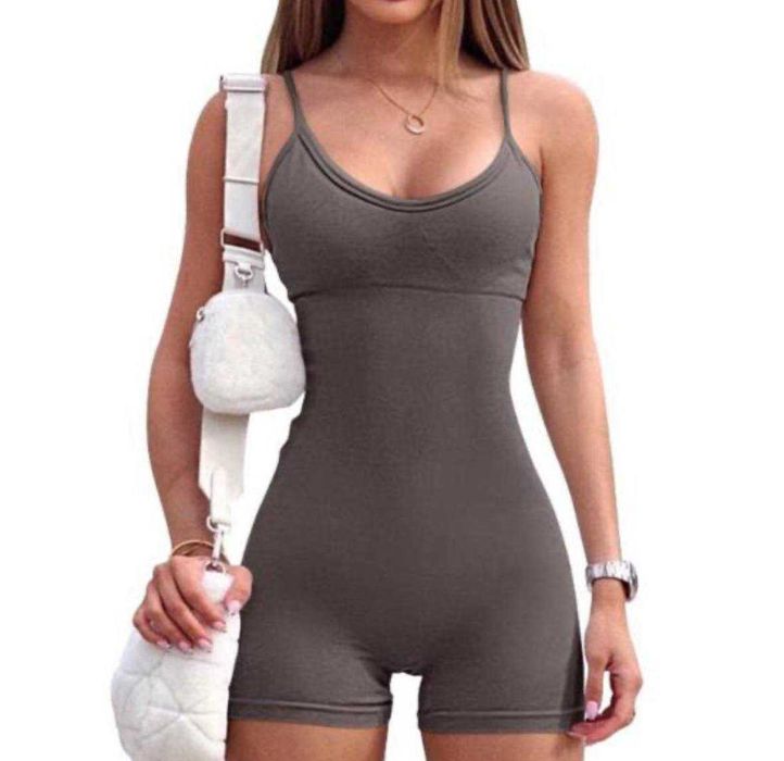 Спортивний чорний  комбінезон