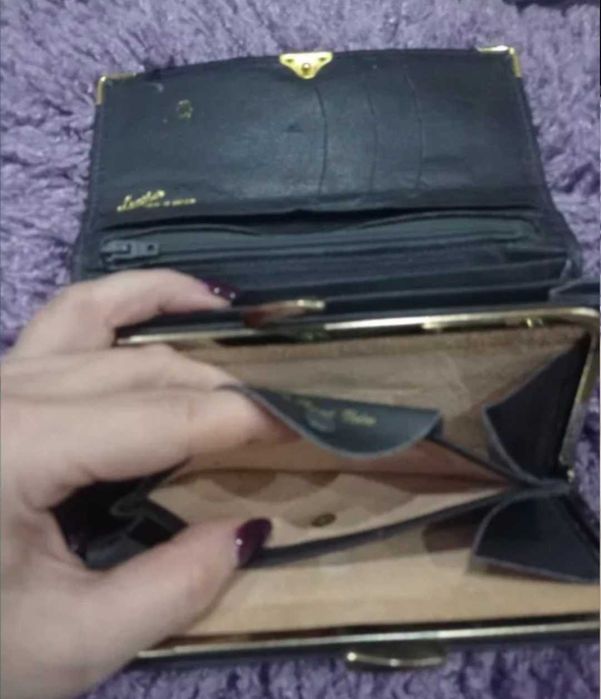 Из натуральной кожи кошелечек