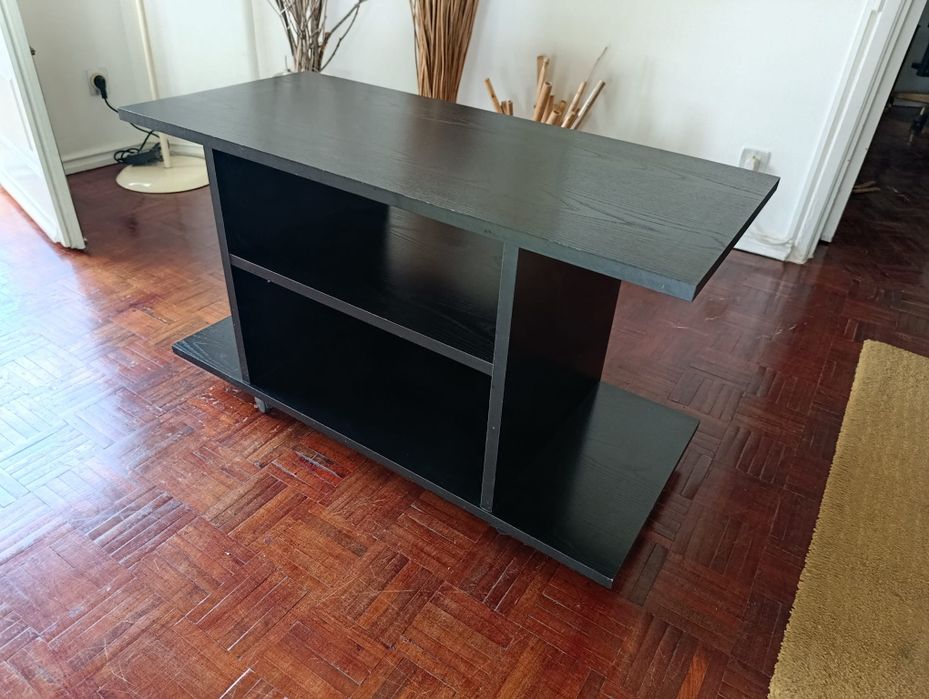 Móvel madeira preto com rodas