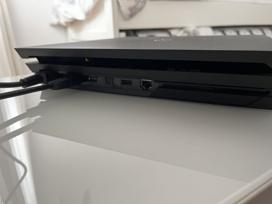 Playstation 4 Pro 1Tb + 1 Dualshock + Gran Turismo