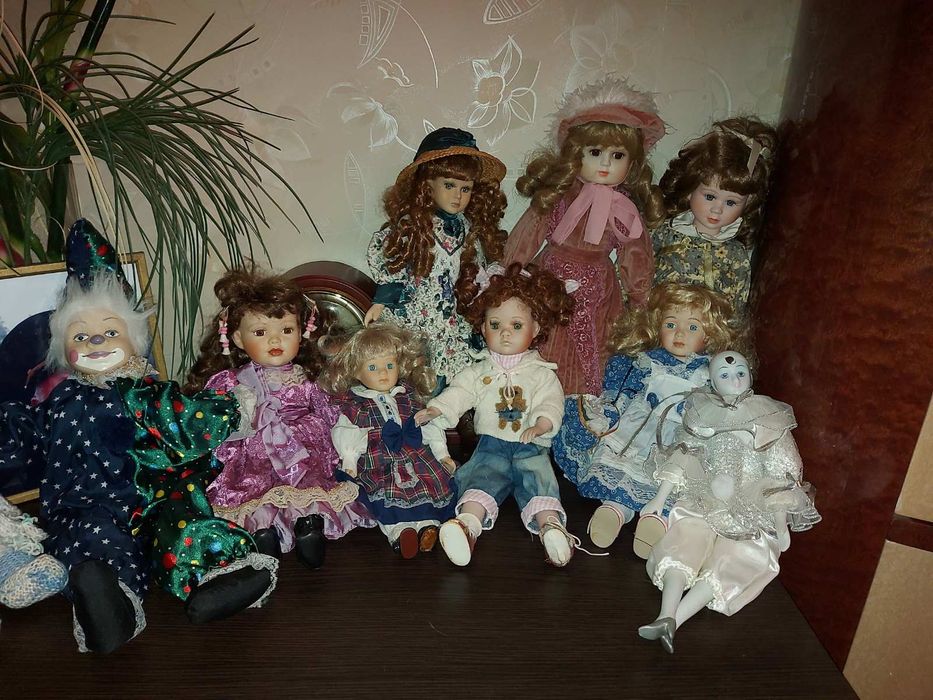 Порцелянові ляльки
