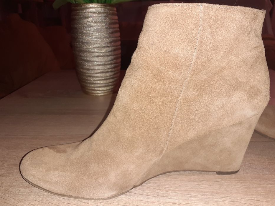 Botki zamszowe camel, beżowe.