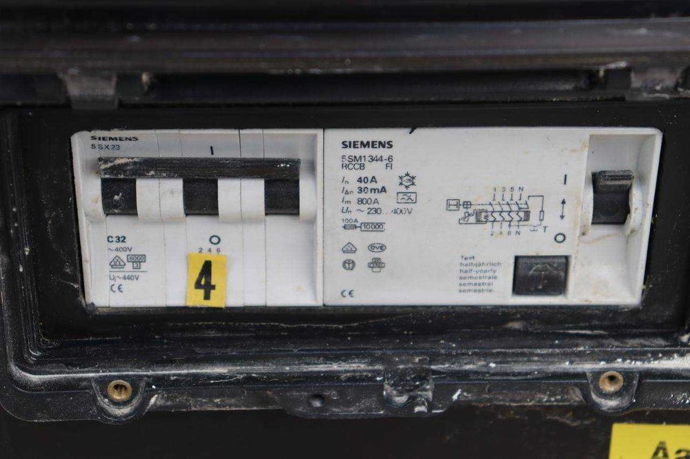 Pimenteiro Distribuição 63A usado