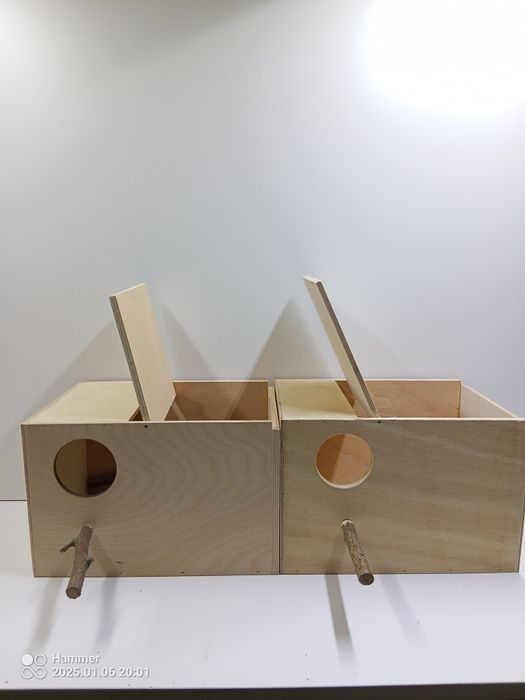 Budki lęgowe dla papug i dzikich ptaków