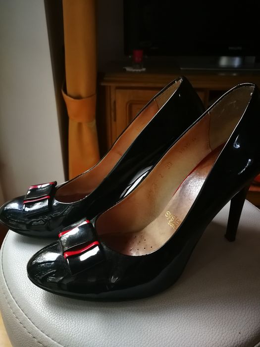 Buty damskie, lakierowane szpilki, Arka, rozmiar 39