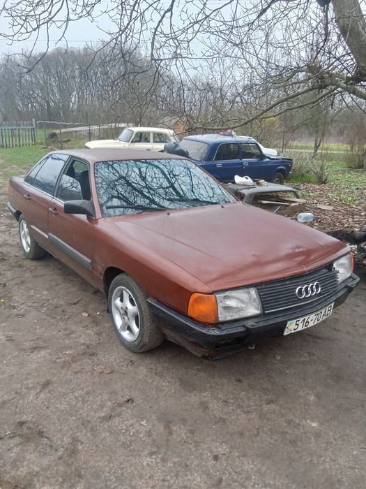 Продам Ауди 100 С3 на газу.