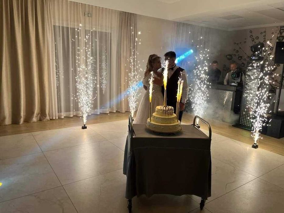 Wynajem wiatraki iskier miny dymne fontanny iskier napis LED