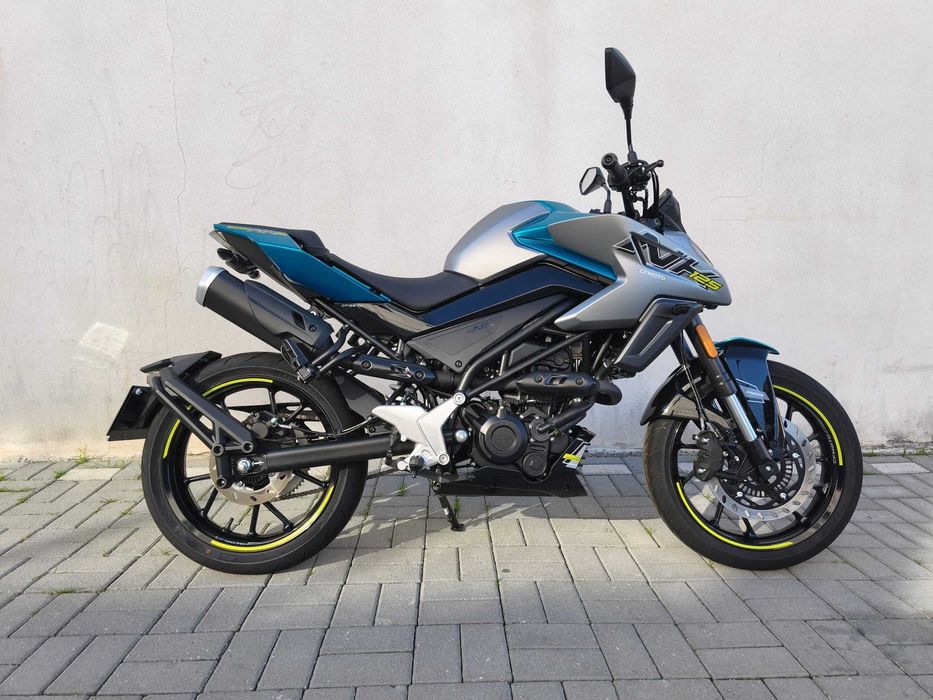 CFmoto 125 NK - como nova. 58 Km.