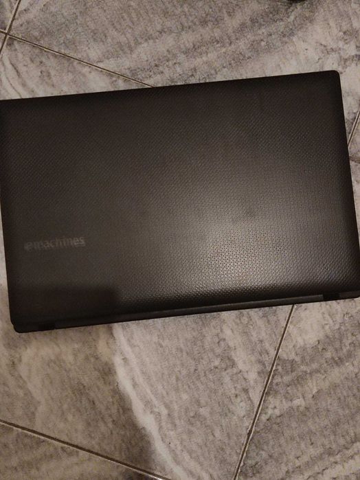 Selling two broken laptops for parts64751581859075124