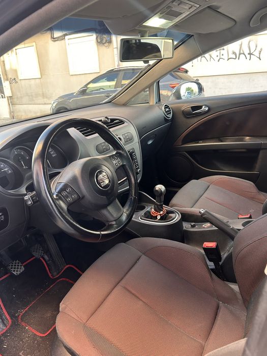 SEAT LEON 2.0 TDI Sport up ( aceito trocas por algo do meu agrado )