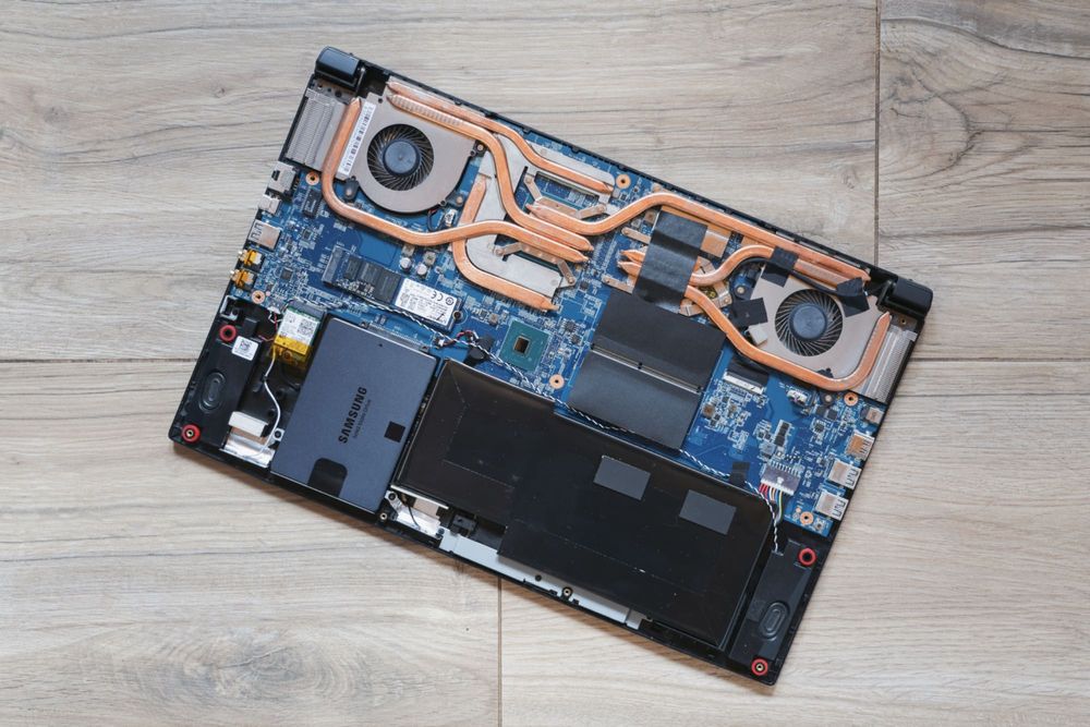 MSI GF75 Thin 10UE RTX 3060 como novo