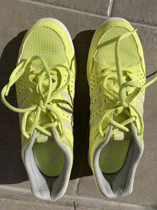 Buty treningowe Adidas Arianna III żółte r. 38 i 2/3