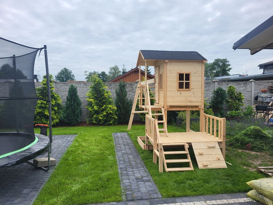Plac zabaw domek ogrodowy