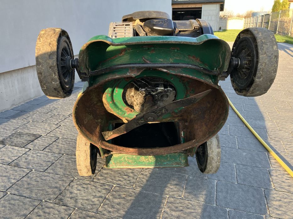 Kosiarka briggs&stratton 450 USZKODZONA