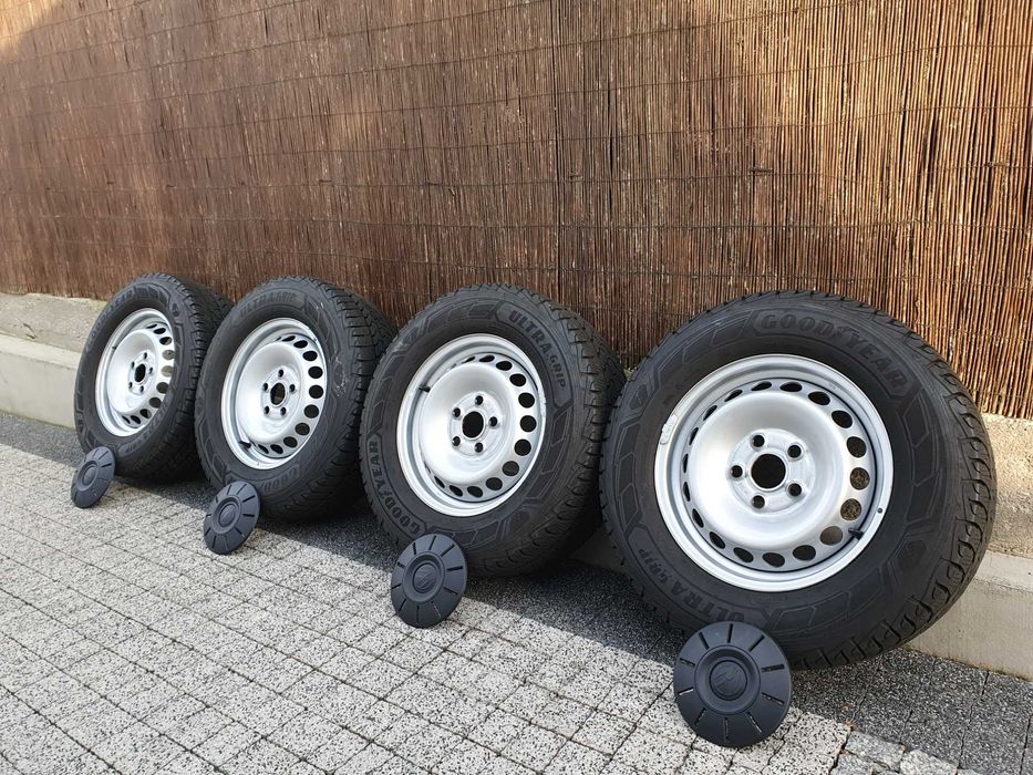 4x Oryginalne 16-stki VW Crafter II 235/65/16C Good/Year 8,8mm 2019r.
