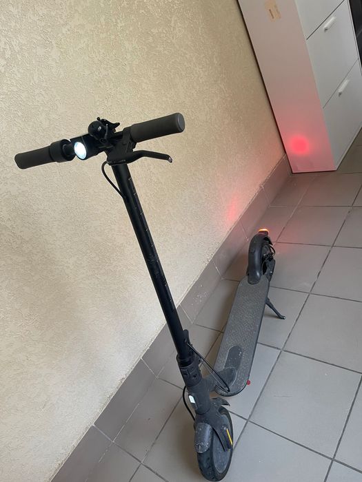 Електросамокат mi