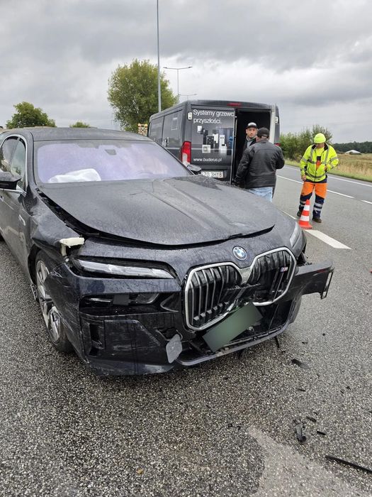 BMW i7 BMW i7 M70 xDrive 660 KM | 2023 | Bateria 105,7 kWh | Powypadkowe