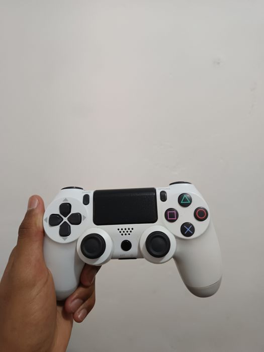 Playstation 4 Pro versão limitada Monster Hunter