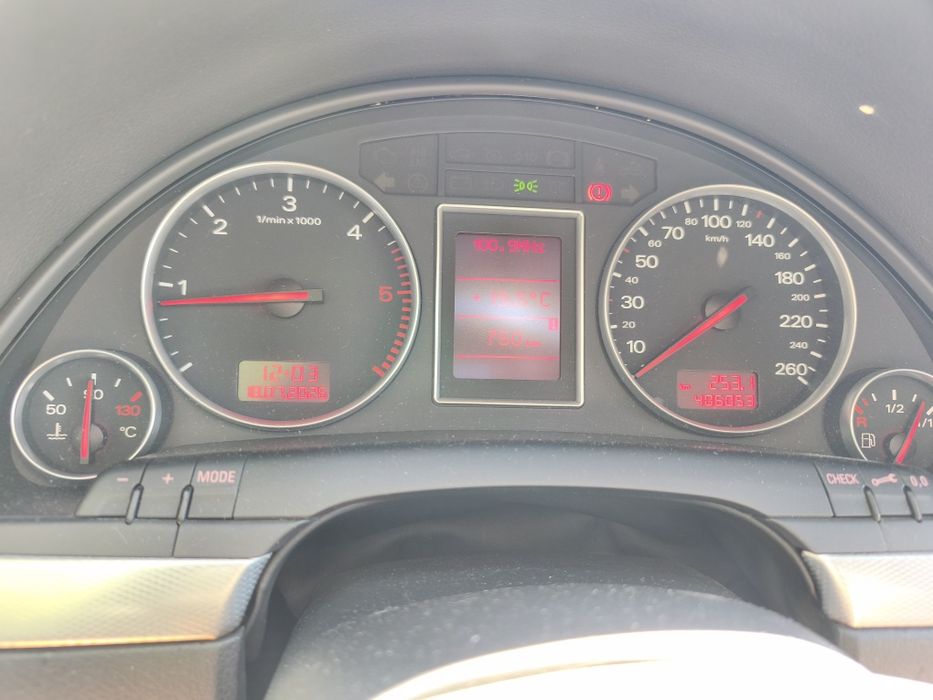 Audi A4 quattro 2.5 TDI