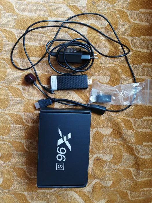 Android TV приставка X96S TV Stick
