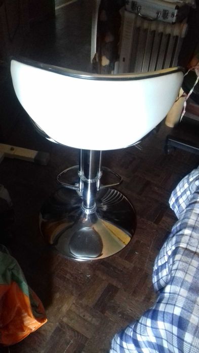 vendo cadeira tipo bar estado razoavél
