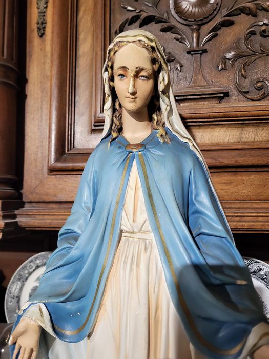 Stara duża figura Matki Bożej Maryja Niepokalana