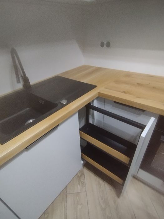 Meble,stolarka  na wymiar Skoti