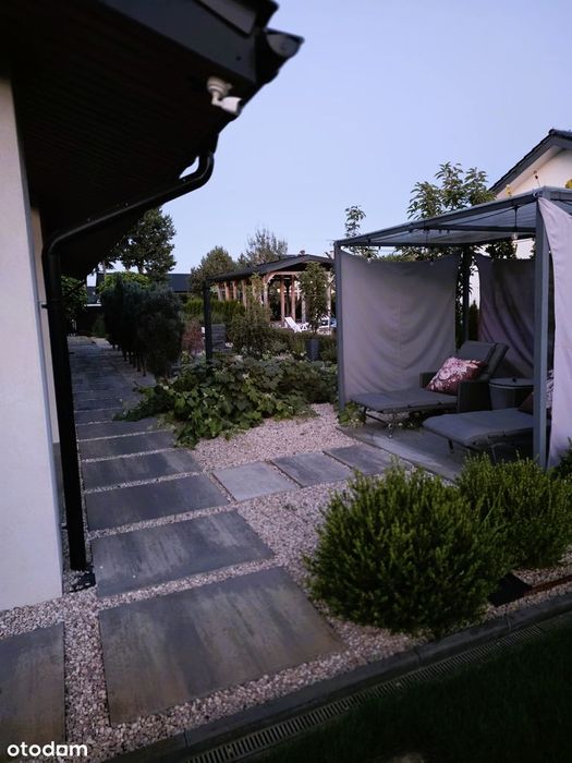 Inteligentny, nowoczesny, gotowy do zamieszkania DOM PREMIUM-RASZÓWKA.