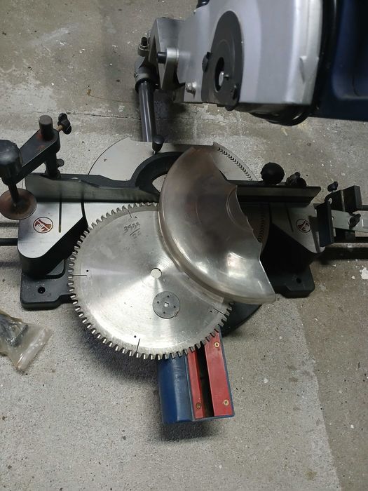 Vendo Serra de meia esquadria