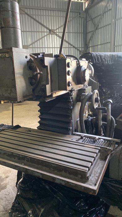 Фрезерний універсальний верстат 6720вф2  (1992р)