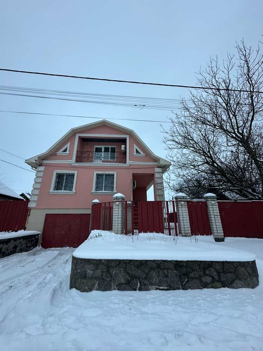 Продаж будинку 177,4м² на великій ділянці 50 соток