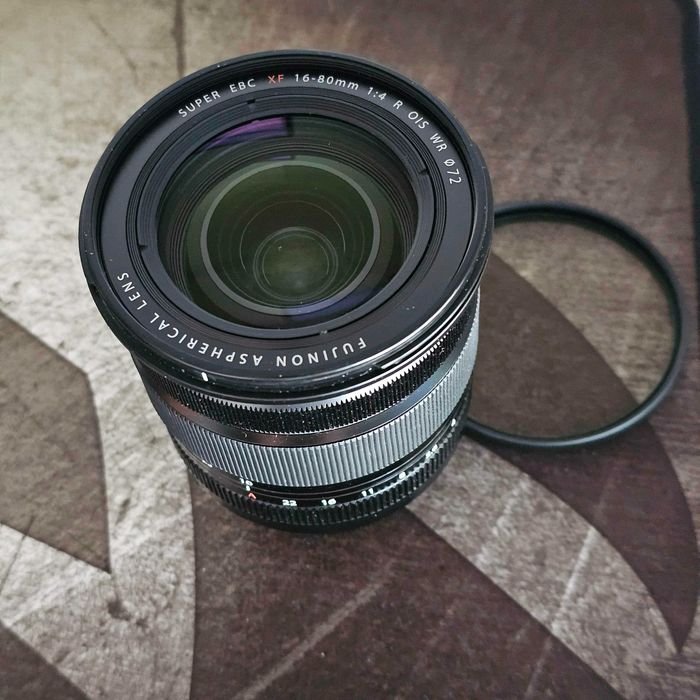 Objectiva Fujinon XF16-80 mm F4 R OIS WR