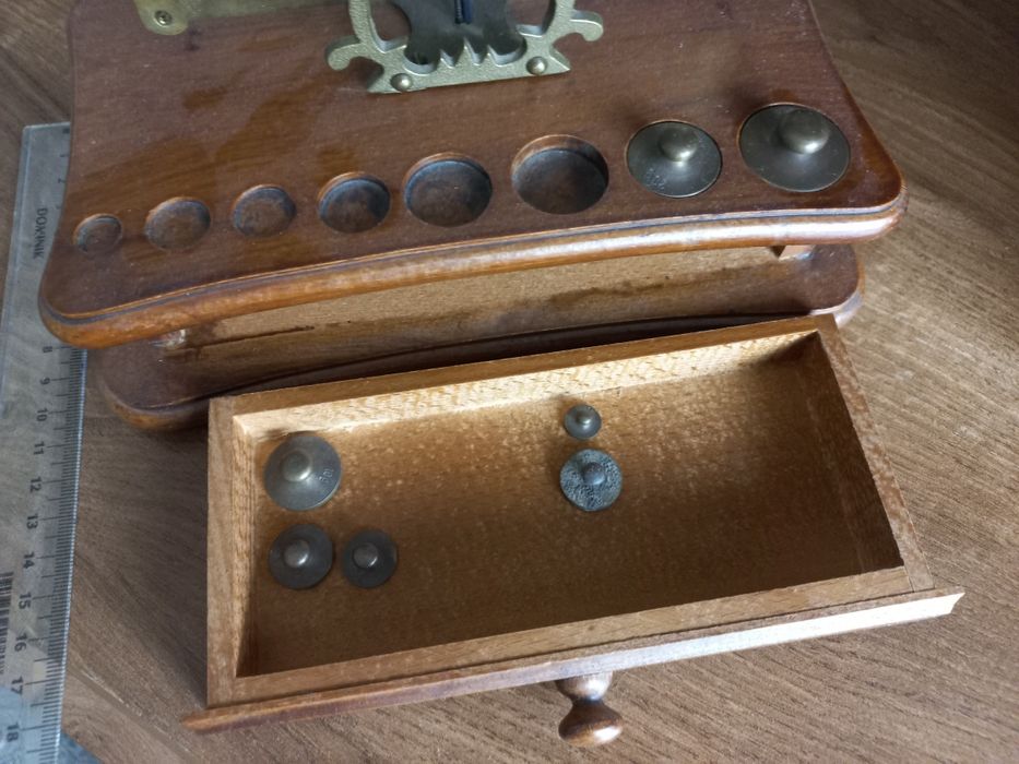 Waga kolekcjonerska - jubilerska ? Antyk