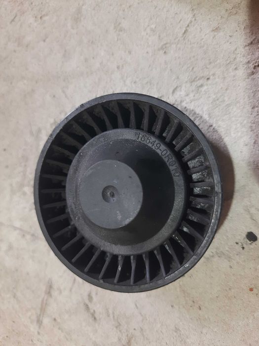 Натяжні ролики ролік колесико Тойота Авенсіс т27 2.2 дизель д4д