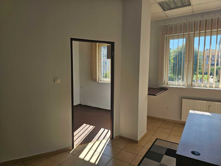 Lokal usługowo-biurowy 35m2 do wynajęcia centrum Sławna