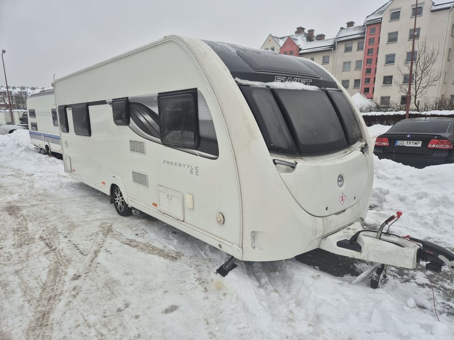 Sprzedam przyczepę kempingowa Swift 2021 rok voltaika namiot