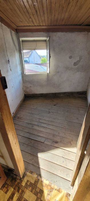 Moradia em pedra à renovar