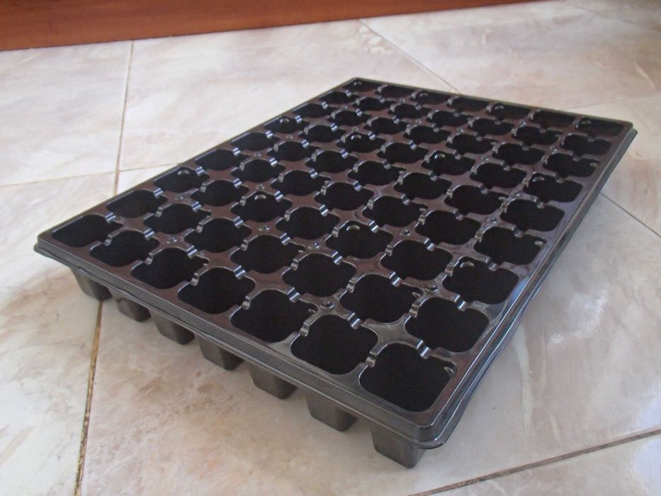 Касета на 63 комірки. Гурт 26,95грн. Роздріб 32грн