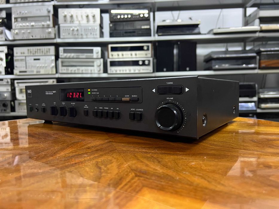 Amplituner NAD 7225PE Audio Room