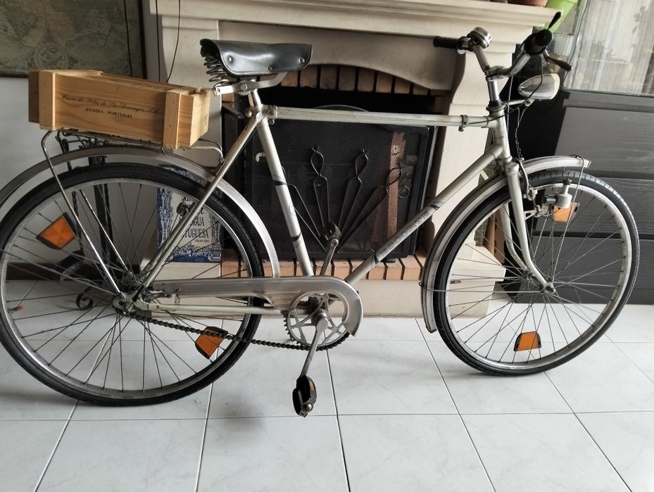 bicicleta vintage pasteleira