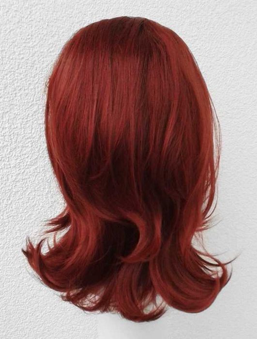 Czerwona peruka fryzura lata 60 70 te natapirowana Peggy Bundy wig