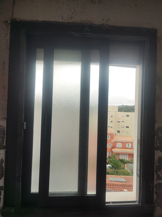 Janelas Alumínio Castanhas