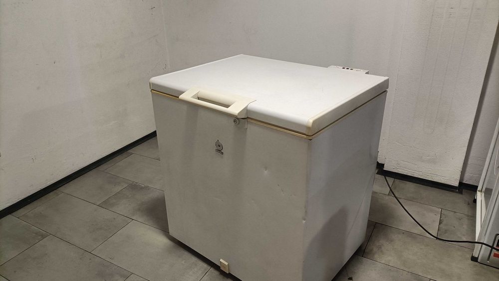 Arca congeladora Balay, modelo 3HEB9025/02.