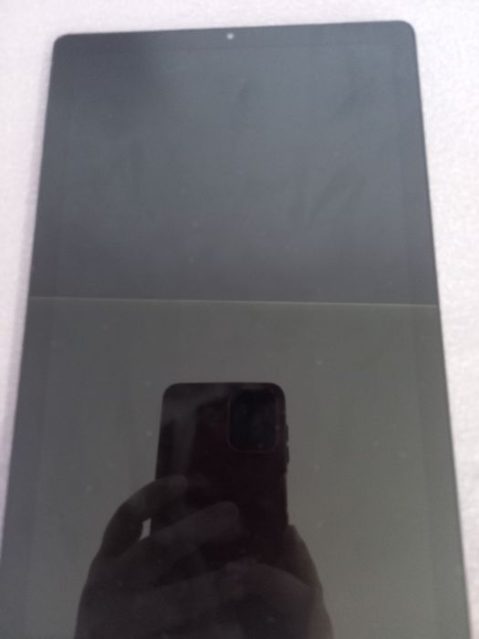 Tablet Lenovo tab m9 z etui i iphone 16pro podróbka z etui w gratsie