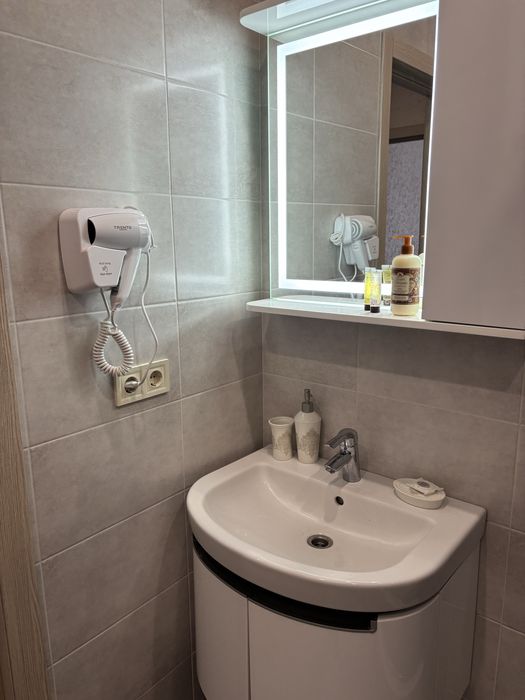 Комфортна , нова квартира в жк Набережний.