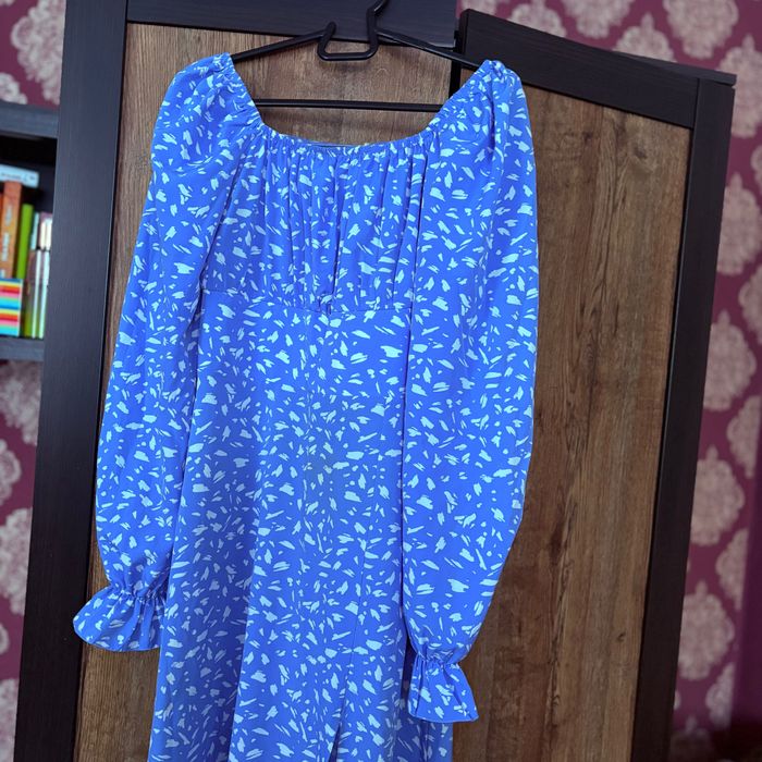 Сукня S жіноча,  в ідеальному стані